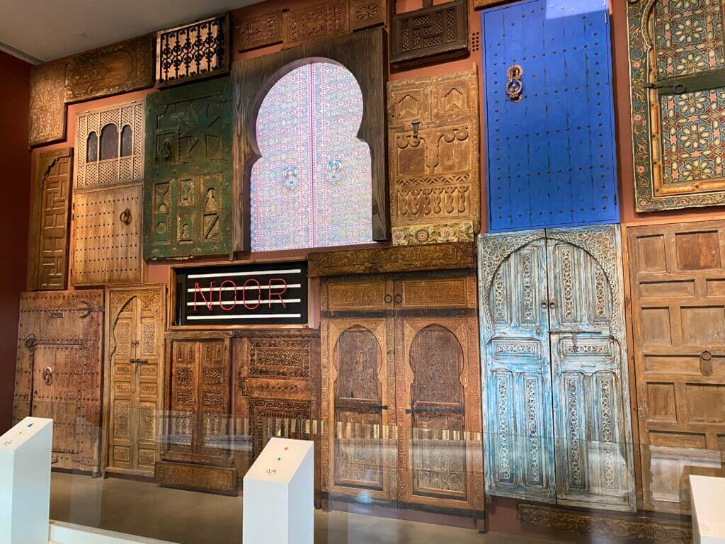Stunning textured door display