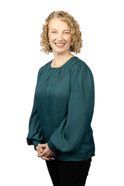 Lisa Travers